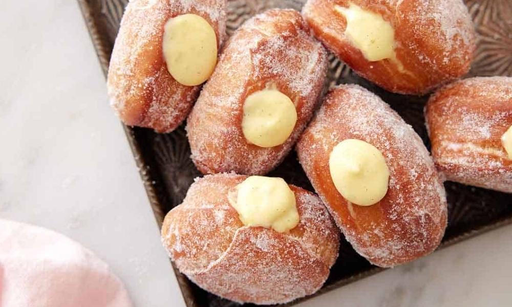 Bomboloni: Italian Cream-Filled Donuts Recipe