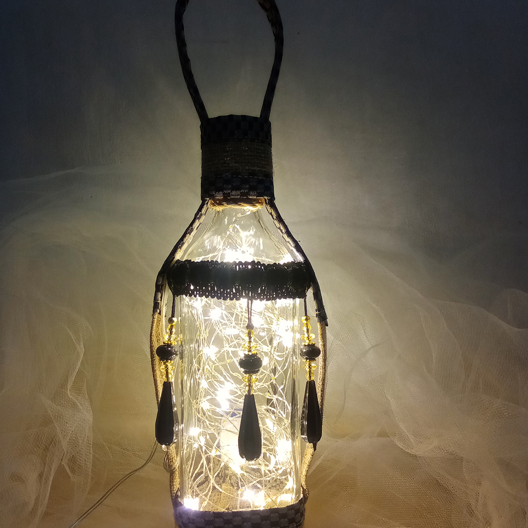 Obra de Lampara - A unique, beautiful, and useful upcycled bottle lamp | Iskaparate