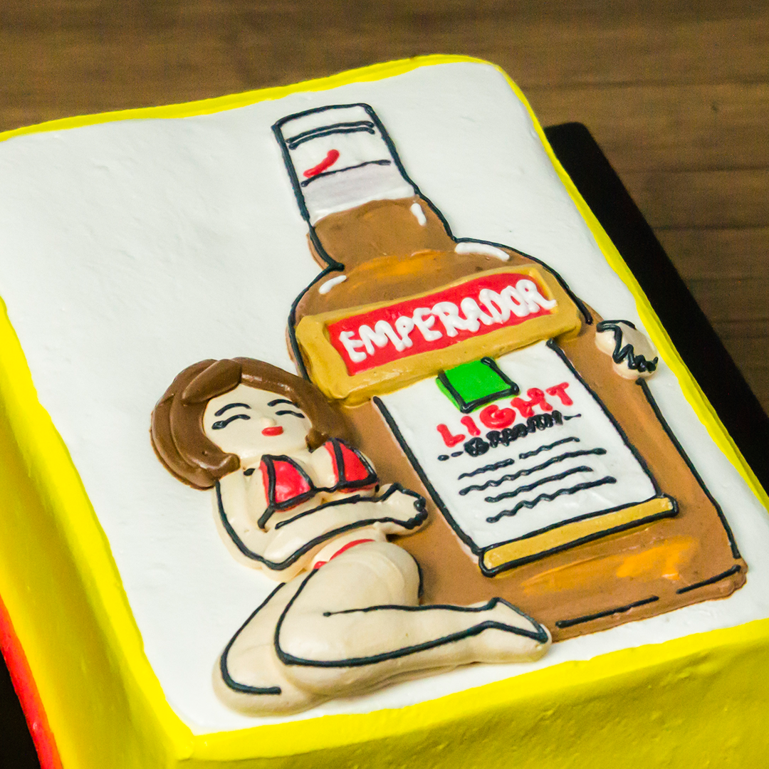 Empi-01 Cake by Kink Cakes | Iskaparate